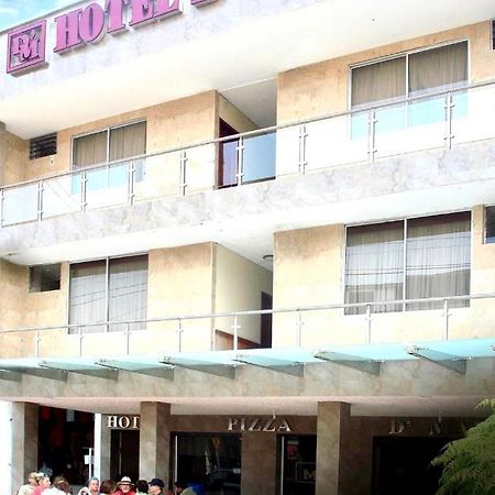 Hotel D'Mario Lago Agrio ภายนอก รูปภาพ
